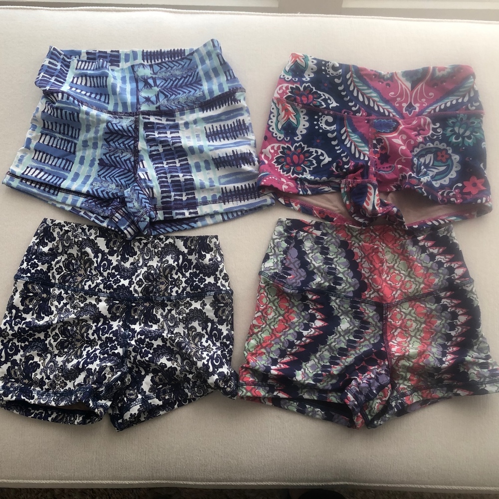 4 Pairs of Liquid Activo Short Shorts - Size P/S